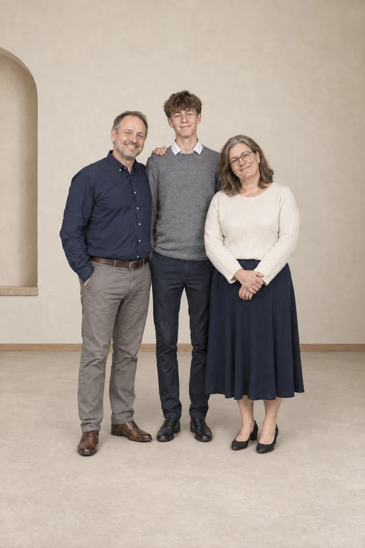 ARCHITECTURAL: portrait in a architectural setting